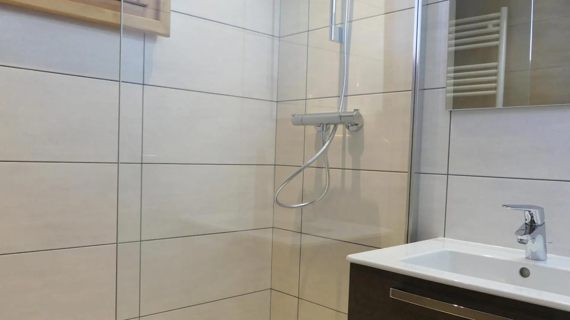 Charmant 2 Pieces Renove Avec Balcon Sud, Animaux Acceptes - Fr-1-182-58 Meribel 0*,