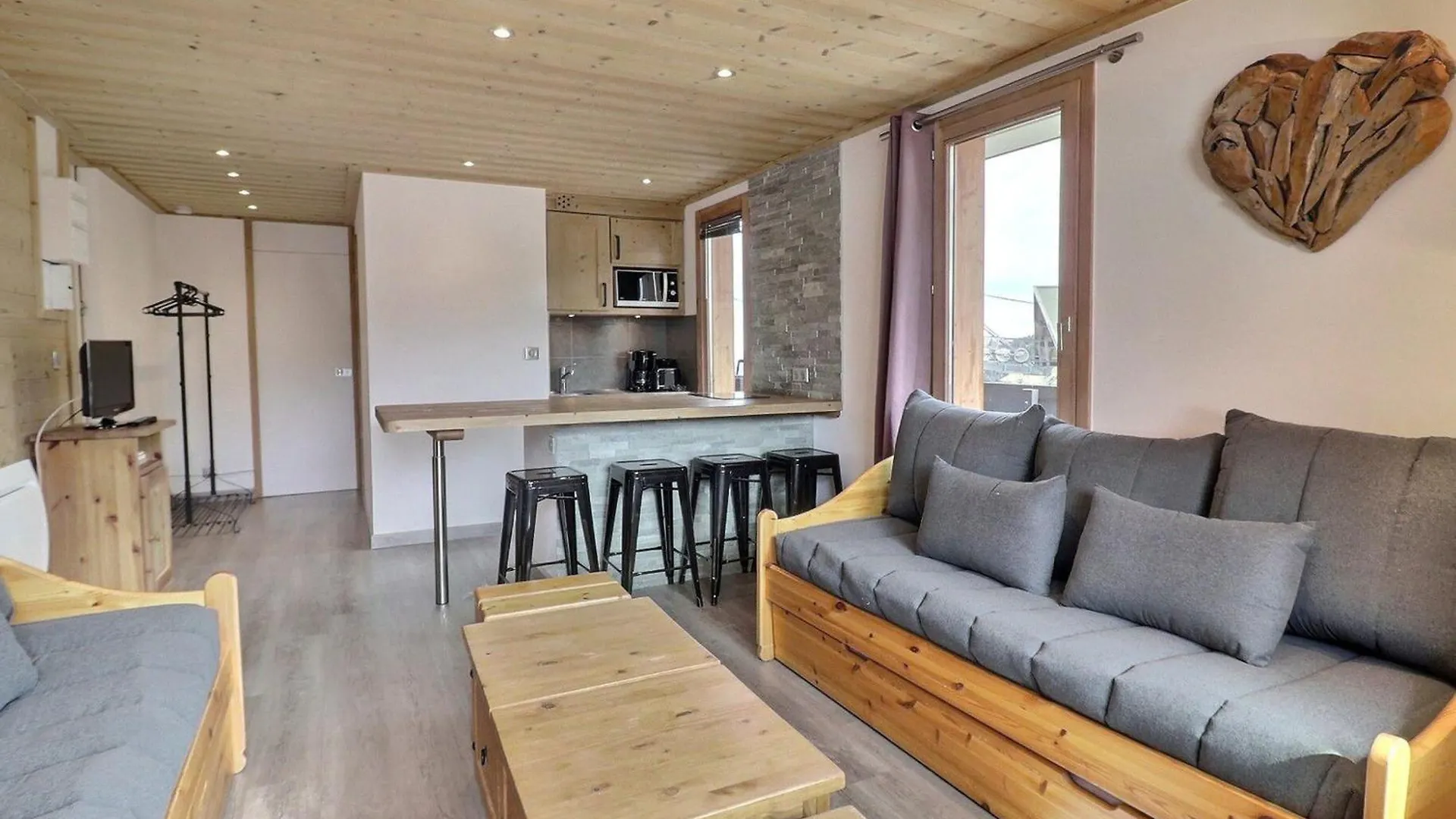 Charmant 2 Pieces Renove Avec Balcon Sud, Animaux Acceptes - Fr-1-182-58 Meribel Apartment